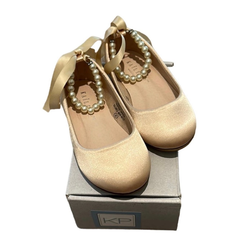 Kailee P | Satin Pearl Flats